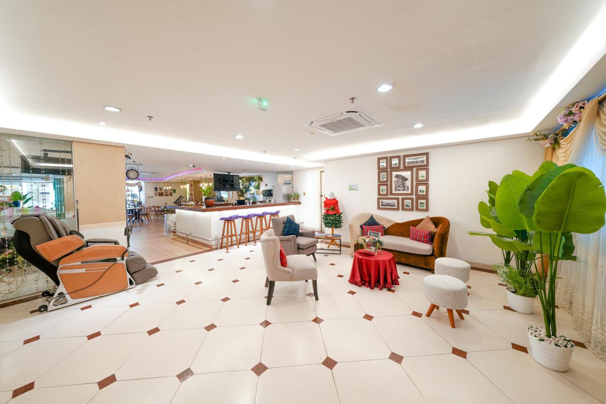Heef Hotel Jakarta Exterior foto
