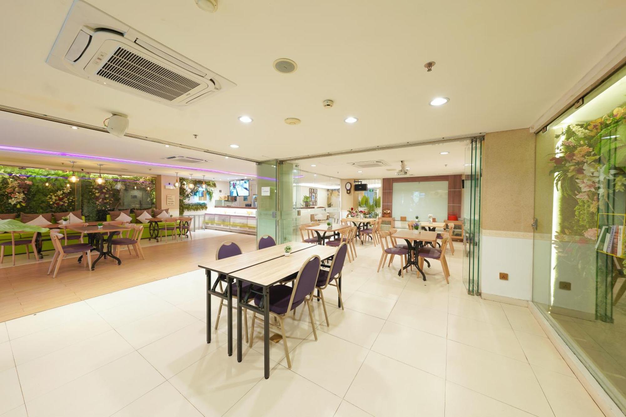 Heef Hotel Jakarta Exterior foto