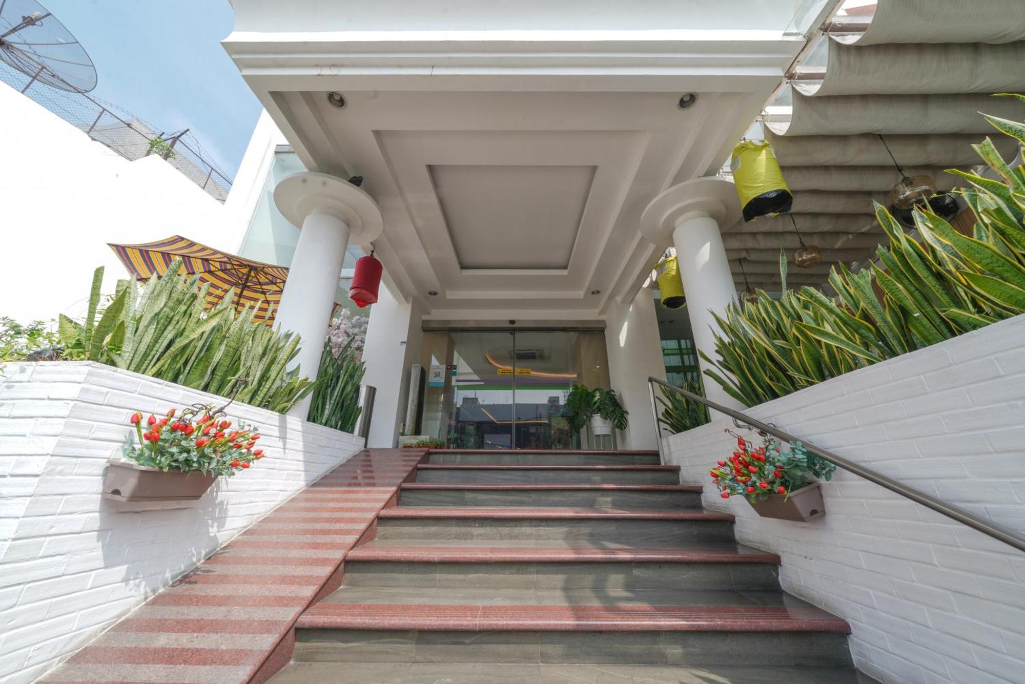 Heef Hotel Jakarta Exterior foto